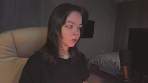 Snapshot of haribo_asmr chatting on 11.08.25 Miss Hari online show from 11.08.25