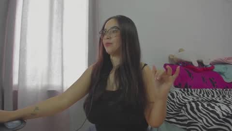 Snapshot of harleynapier chatting on 10.08.25 Natii online show from 10.08.25