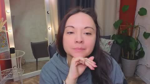 Snapshot of harmoni_love chatting on 03.11.26 Alice online show from 03.11.26