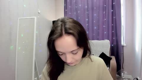 Snapshot of harmoni_love chatting on 03.13.26 Alice online show from 03.13.26