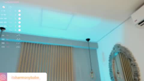 Snapshot of harmonybabe_ chatting on 02.08.25 Harmony online show from 02.08.25