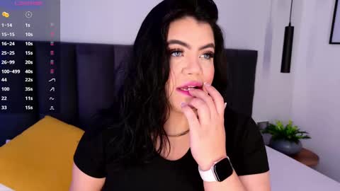 Snapshot of harmonybabe_ chatting on 09.19.25 Harmony online show from 09.19.25
