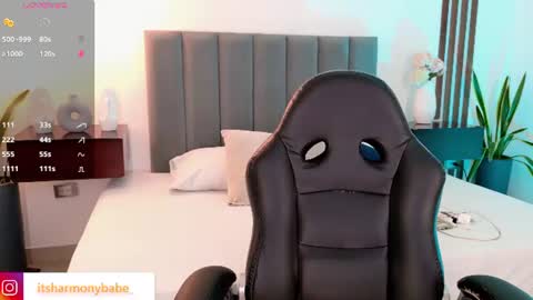 Snapshot of harmonybabe_ chatting on 06.24.26 Harmony online show from 06.24.26