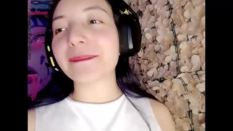 Snapshot of harmonys_couple_ chatting on 10.20.25 Harmonys World online show from 10.20.25