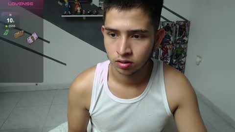 Snapshot of harold_18_ chatting on 12.19.24 harold_18_ online show from 12.19.24