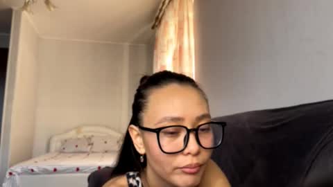 Naomi online show from 10.12.25