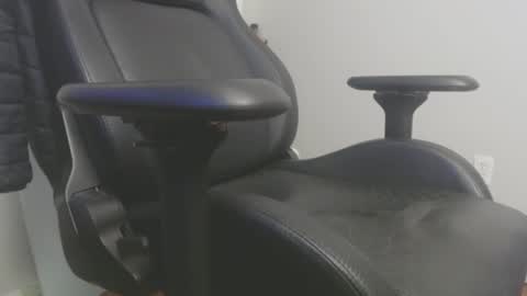 Datswut Shesed online show from 01.11.25