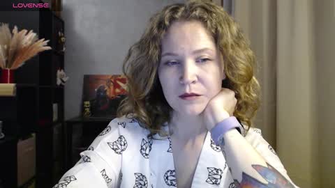 Snapshot of harpersweety chatting on 09.16.25 Harper online show from 09.16.25
