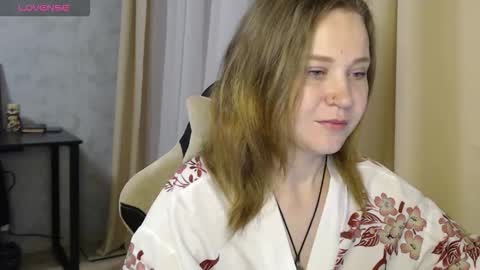 Snapshot of harpersweety chatting on 10.08.25 Harper online show from 10.08.25