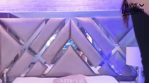 Harper online show from 10.17.25