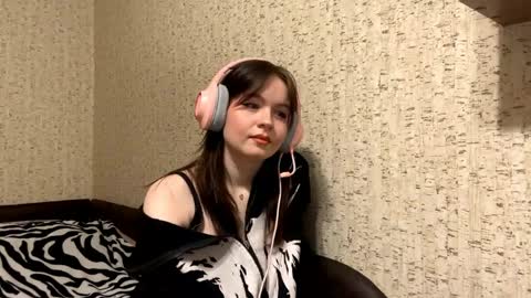 Mary online show from 04.30.26