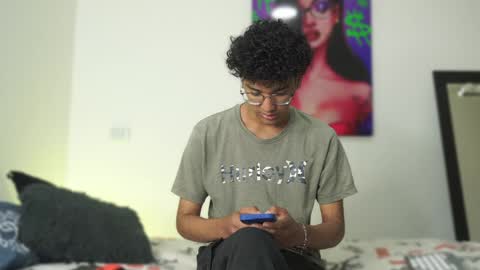 Snapshot of harrytwink18 chatting on 12.13.24 HARRY online show from 12.13.24