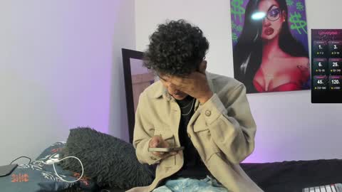 Snapshot of harrytwink18 chatting on 02.04.25 HARRY online show from 02.04.25