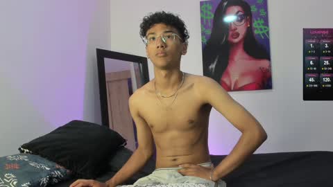 Snapshot of harrytwink18 chatting on 02.05.25 HARRY online show from 02.05.25