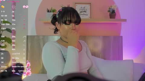 L A U R A online show from 10.29.25