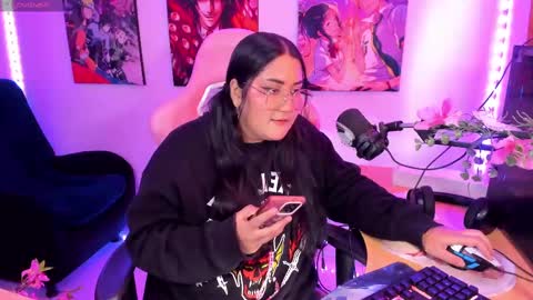 Snapshot of haruu2 chatting on 02.22.25 karen online show from 02.22.25