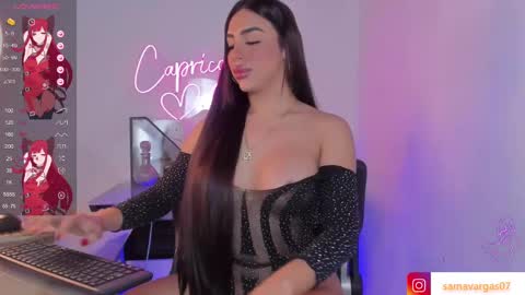 Snapshot of hasbella_saenz1 chatting on 03.12.25 s online show from 03.12.25
