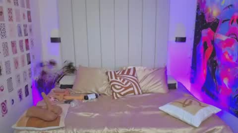 Snapshot of hathor_nore chatting on 06.18.26 Alicia online show from 06.18.26