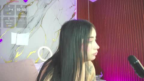 Snapshot of hay1_ chatting on 12.24.24 haylie See you tonight at 8pm Colombia time online show from 12.24.24