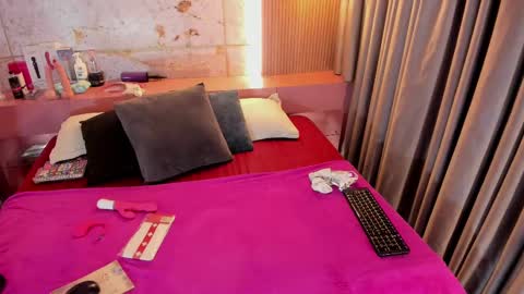 Snapshot of haylenpark chatting on 09.14.25 haylenpark online show from 09.14.25