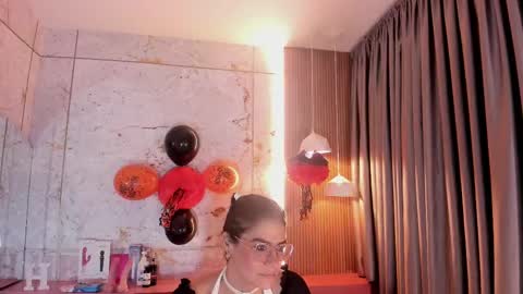 Snapshot of haylenpark chatting on 10.09.25 haylenpark online show from 10.09.25