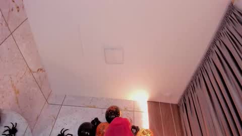 Snapshot of haylenpark chatting on 10.19.25 haylenpark online show from 10.19.25