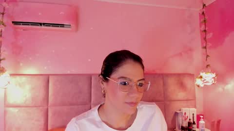 Snapshot of haylenpark chatting on 10.26.25 haylenpark online show from 10.26.25