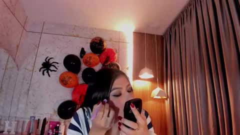 Snapshot of haylenpark chatting on 10.29.25 haylenpark online show from 10.29.25