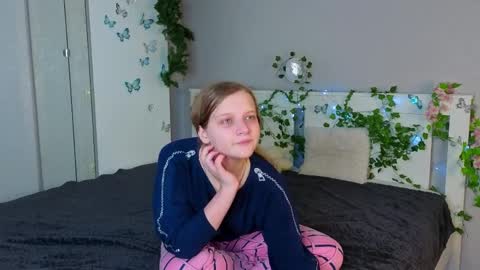 Snapshot of hazeelariel chatting on 03.30.26 Jenny online show from 03.30.26