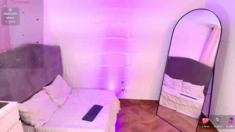 Snapshot of hazel_lynn_ross_ chatting on 09.08.25 HAZEL LYNN ROSS online show from 09.08.25