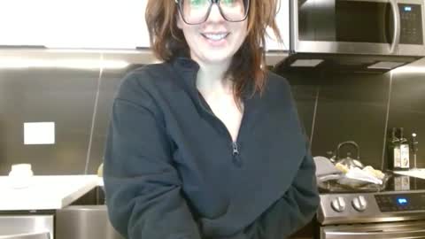 Snapshot of hazel_skye chatting on 11.02.25 Hazel online show from 11.02.25