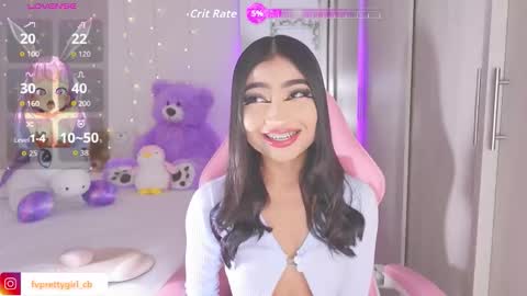 Snapshot of hazelbabee_ chatting on 09.21.25 Lynn online show from 09.21.25