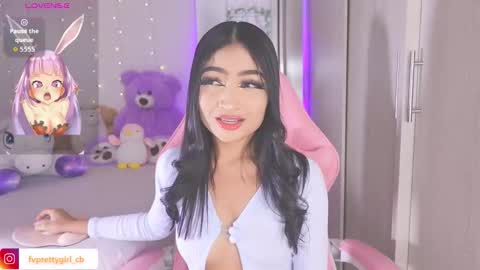 Snapshot of hazelbabee_ chatting on 11.25.25 Lynn online show from 11.25.25