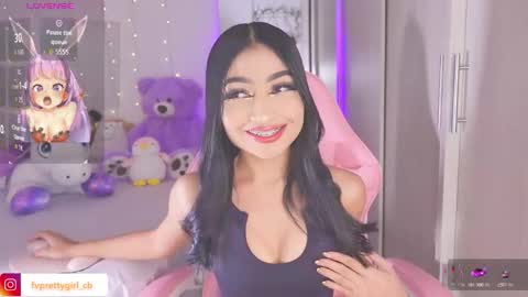 Snapshot of hazelbabee_ chatting on 11.26.25 Lynn online show from 11.26.25