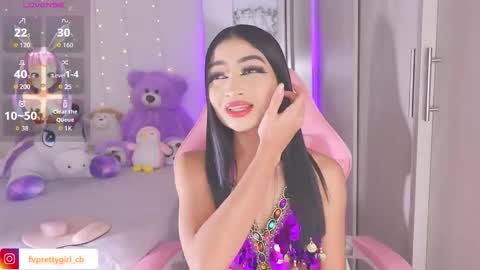 Snapshot of hazelbabee_ chatting on 12.01.25 Lynn online show from 12.01.25