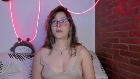 Hazel Brown online show from 01.04.25