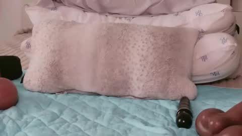 Hazeleo online show from 10.06.25