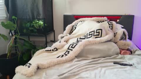 Hazeleo online show from 03.30.26