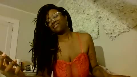 Hazel Hanes online show from 01.12.26