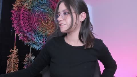 Snapshot of hazelkush00 chatting on 12.19.24 HazelKush online show from 12.19.24