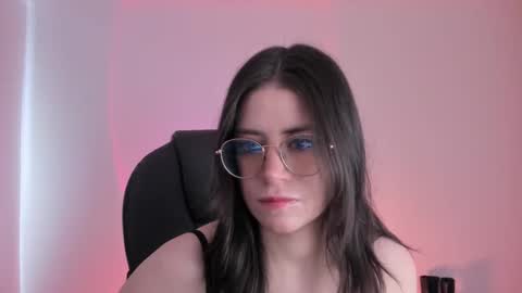 Snapshot of hazelkush00 chatting on 09.22.25 HazelKush online show from 09.22.25