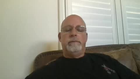 Snapshot of hdeuce22 chatting on 11.01.25 Hdeuce22 online show from 11.01.25