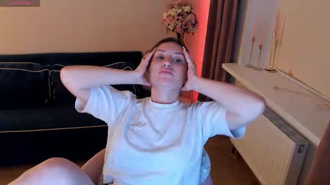 Snapshot of heaven_chloe chatting on 05.04.26 Heaven girl online show from 05.04.26