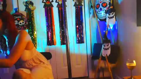 Heavenllyy online show from 11.22.25