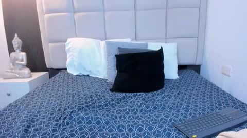 Keira Hecate online show from 02.18.25