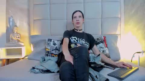 Keira Hecate online show from 10.29.25