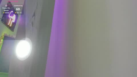 Snapshot of hecate_queen chatting on 10.18.25 Hecate Queen online show from 10.18.25