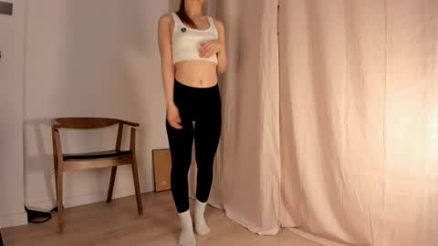 Snapshot of hee_jeen chatting on 01.27.25 Jeen online show from 01.27.25