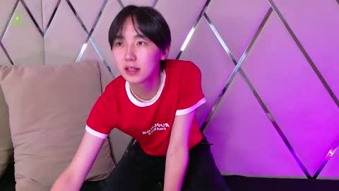 Snapshot of heejinwang chatting on 09.23.25 HEEJIN online show from 09.23.25