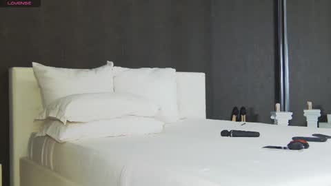 Helen online show from 10.28.25